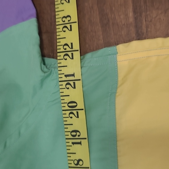 EUC Vintage 90's Tommy Hilfiger Rainbow Stripe Button Down Shirt Women's sz 8 - Picture 5 of 6